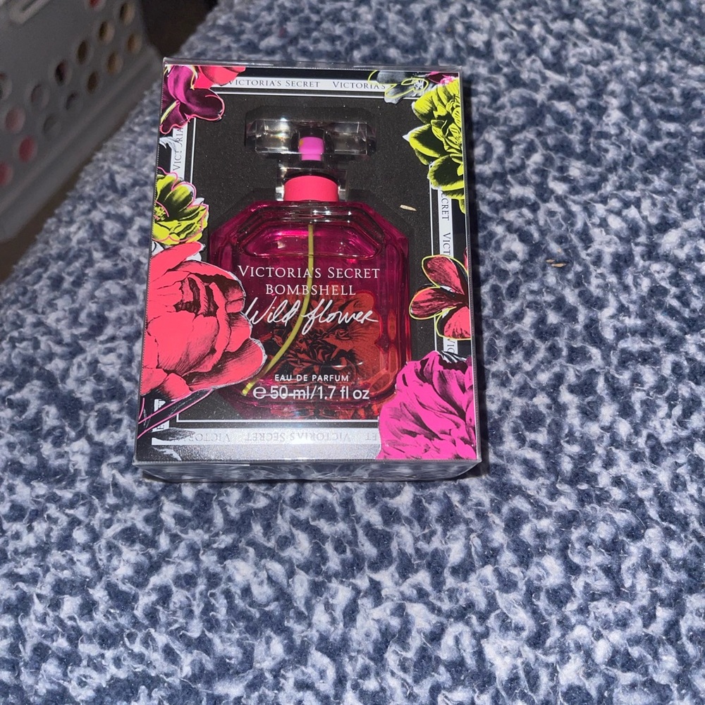 Victoria Secret Bombshell Wildflower 1.7fl Oz